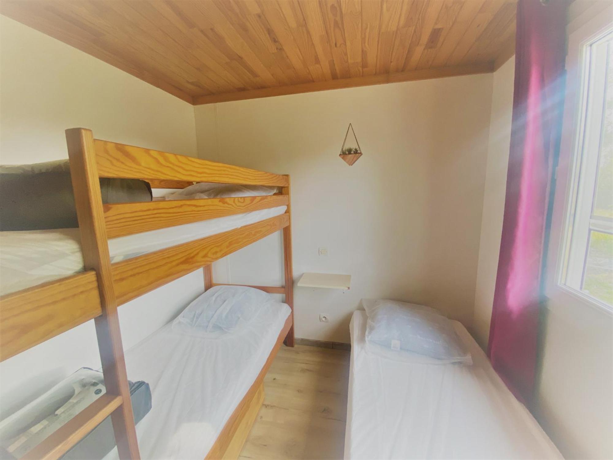 Camping Familial Les Chalets D'Uza Экстерьер фото