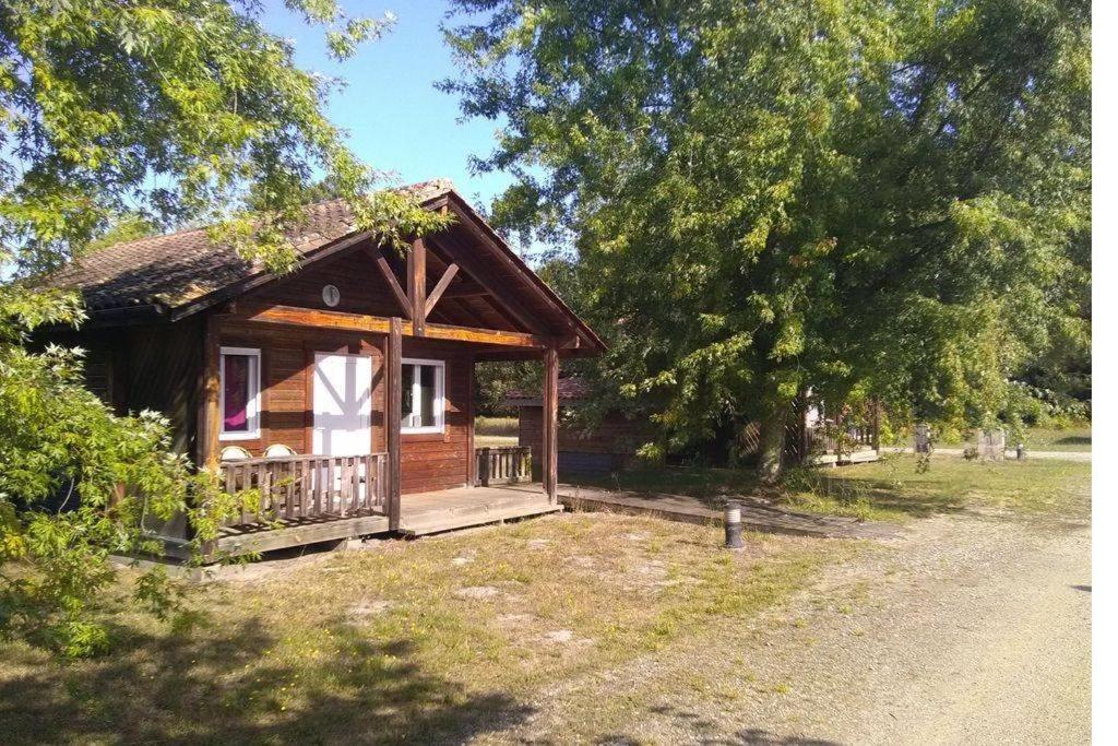 Camping Familial Les Chalets D'Uza Экстерьер фото