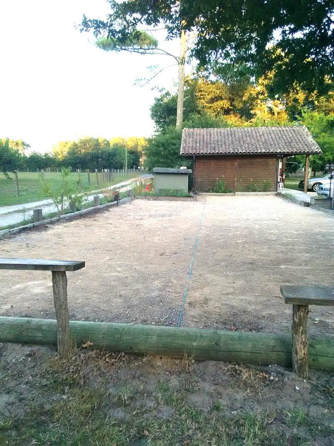 Camping Familial Les Chalets D'Uza Экстерьер фото